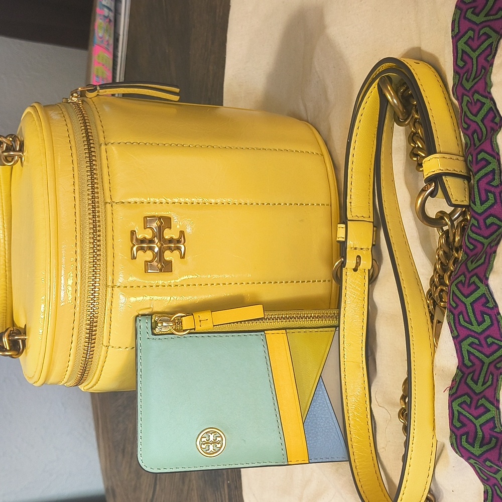 Tory Burch Lemon Kira Vanity Bag With Card Case